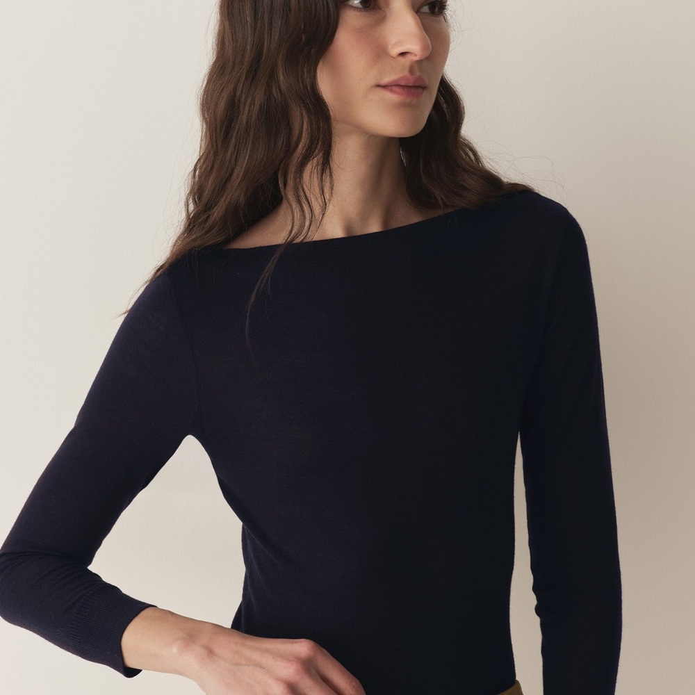 Dôen Silvia Sweater in Deep Navy